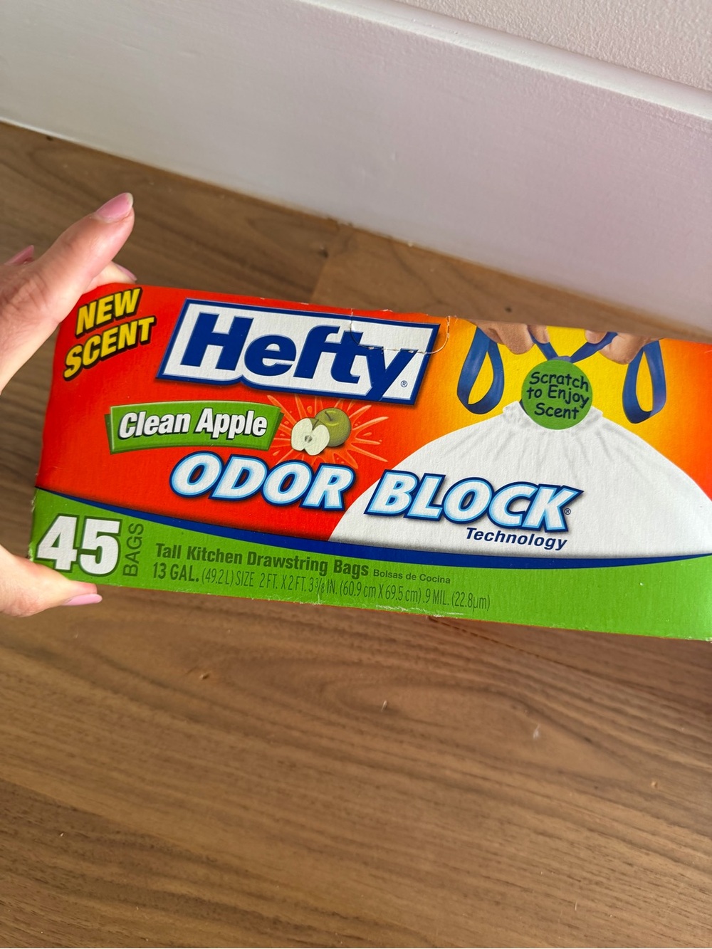 NWT Hefty Odor Block Tall Kitchen Drawstring Bags - Clean Apple (45 ct)